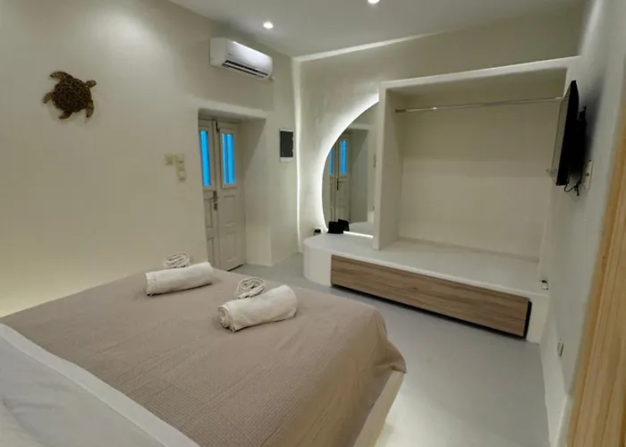 White Sand Jacuzzi Suite