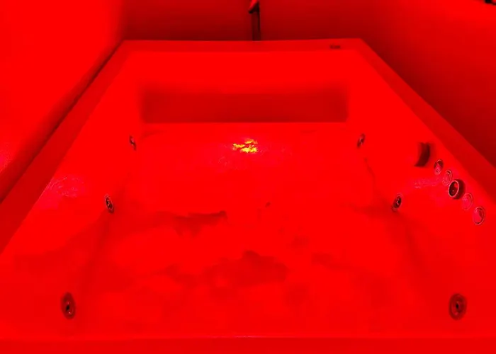White Sand Jacuzzi Suite