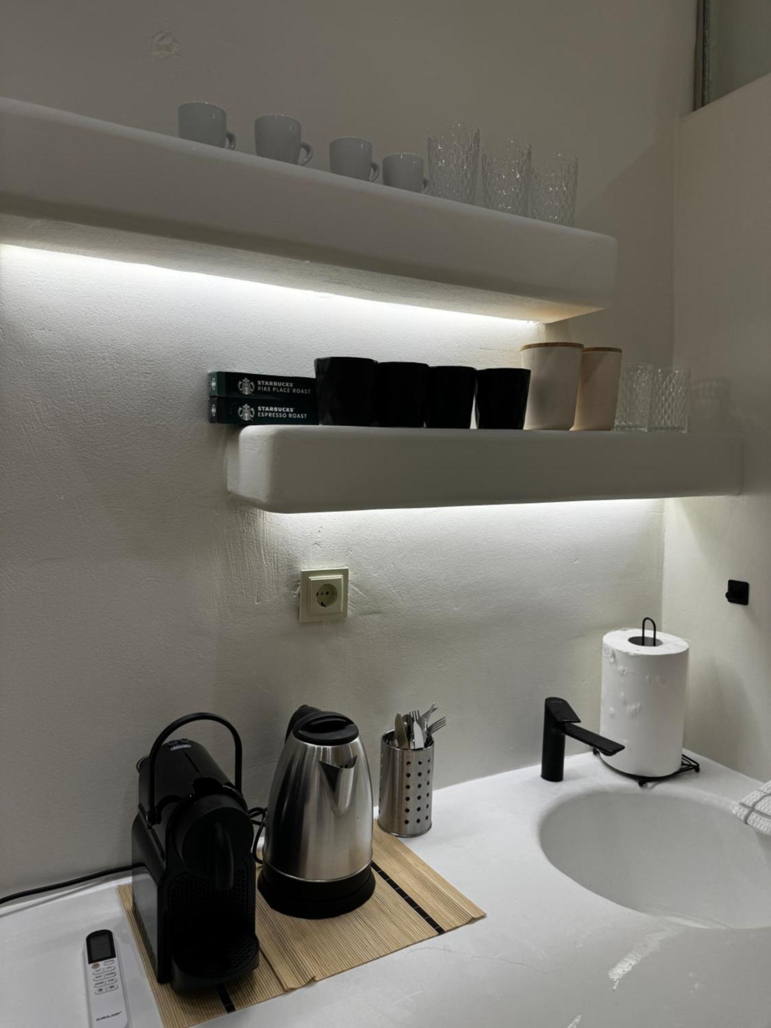 White Jacuzzi *